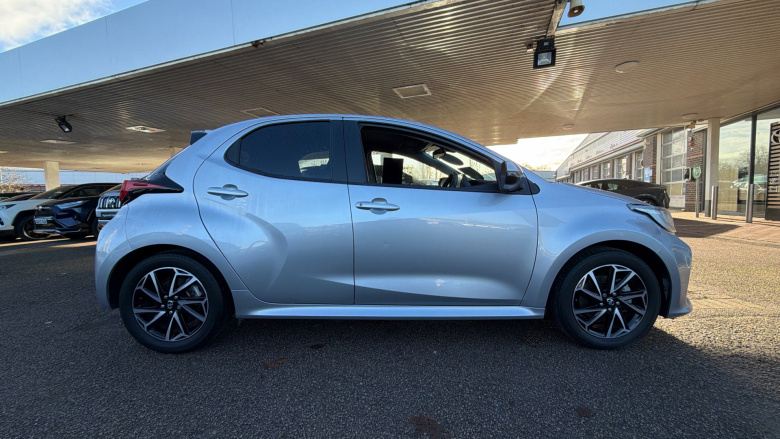 Toyota Yaris 1.5 Hybrid Design 5dr CVT Hybrid Hatchback